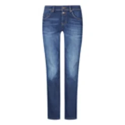 Jeans Model Theda boyfriend