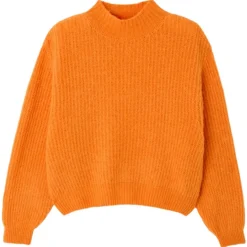 Pullover East