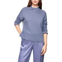 Pullover mit Rüschen