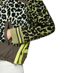 Trekking pullover mit 3d-effekt-strick